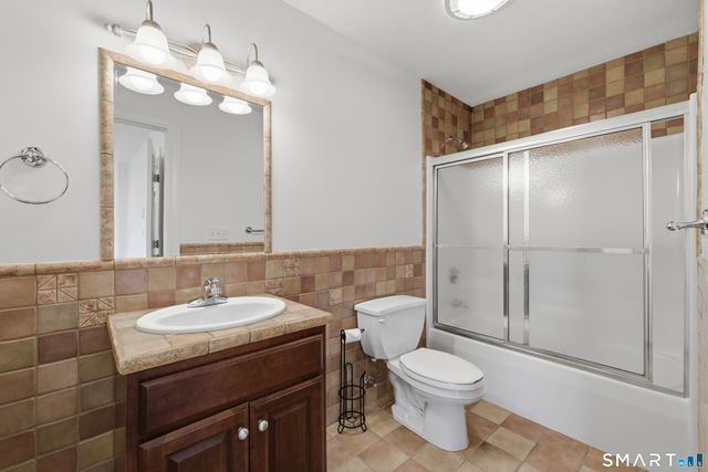 7 Mountainside Road, West Hartford, CT 06107