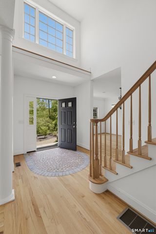 7 Mountainside Road, West Hartford, CT 06107
