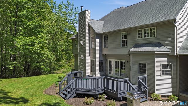 7 Mountainside Road, West Hartford, CT 06107