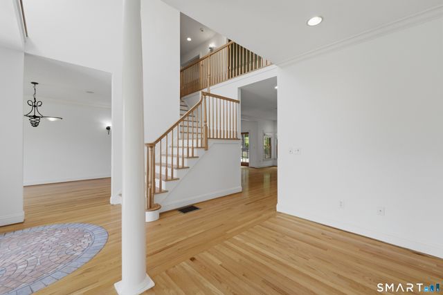 7 Mountainside Road, West Hartford, CT 06107