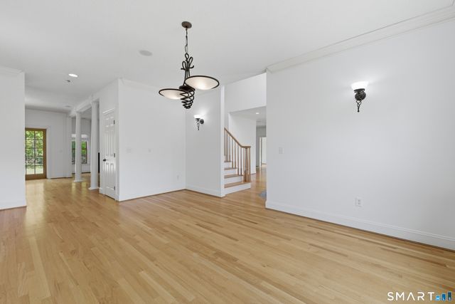 7 Mountainside Road, West Hartford, CT 06107