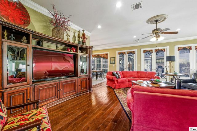 110 ST CHARLES CIRCLE, Monroe, LA 71203