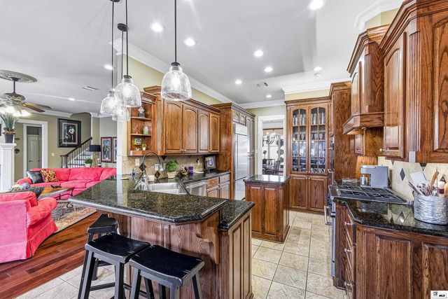 110 ST CHARLES CIRCLE, Monroe, LA 71203