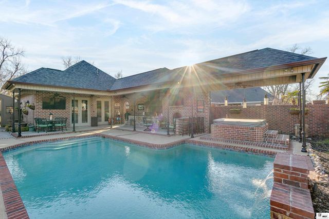 110 ST CHARLES CIRCLE, Monroe, LA 71203