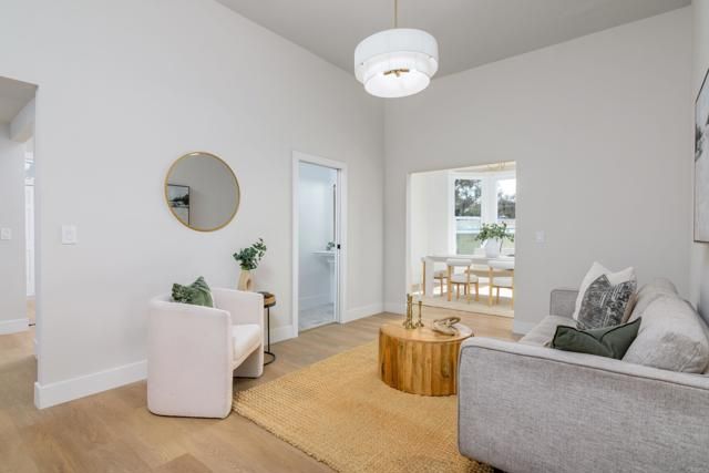 7284 W Point Ave, La Mesa, CA 91942