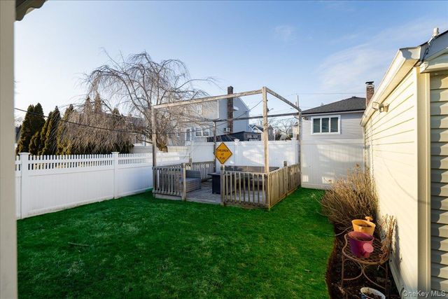 61 Cedar Street, Massapequa, NY 11758