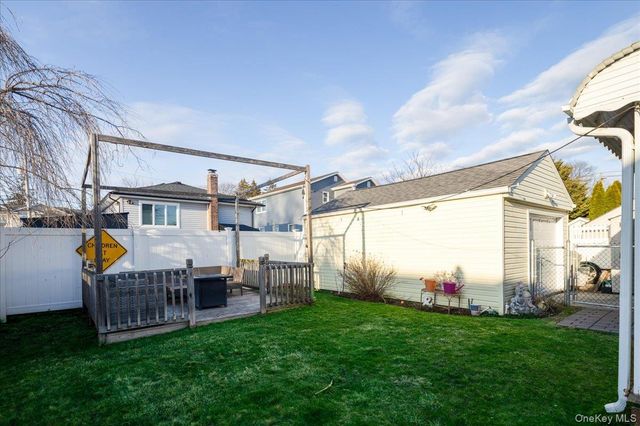 61 Cedar Street, Massapequa, NY 11758