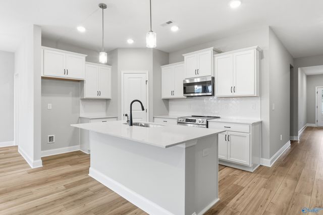 16375 Blue Water Way, Harvest, AL 35749