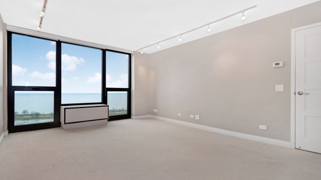 2500 N Lakeview Avenue 3002, Chicago, IL 60614