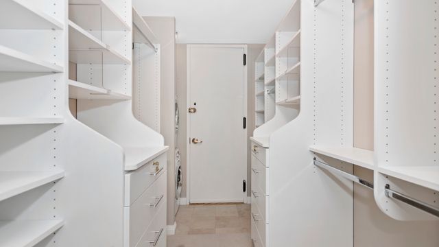 2500 N Lakeview Avenue 3002, Chicago, IL 60614