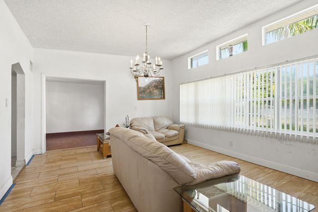 850 36TH AVENUE S, St Petersburg, FL 33705