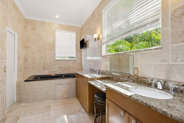 850 36TH AVENUE S, St Petersburg, FL 33705
