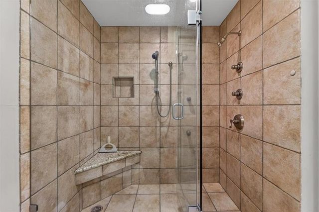 121 W 48th Street 808, Kansas City, MO 64112