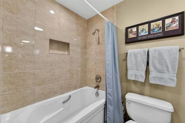 121 W 48th Street 808, Kansas City, MO 64112