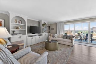 121 W 48th Street 808, Kansas City, MO 64112