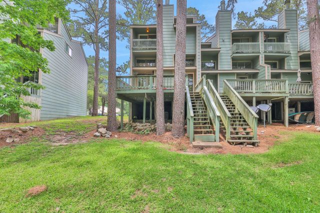 142 Villa Way, Coldspring, TX 77331
