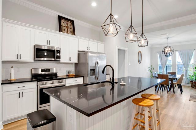 4245 Lady Palm Ct, Pace, FL 32571