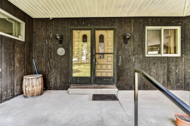 50295 St Joseph Street, Paw Paw, MI 49079