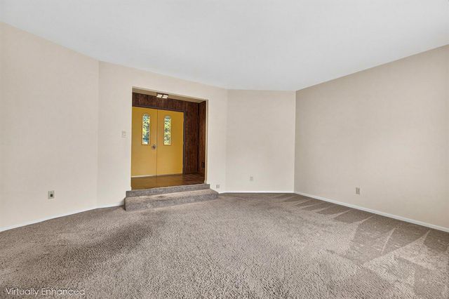 50295 St Joseph Street, Paw Paw, MI 49079