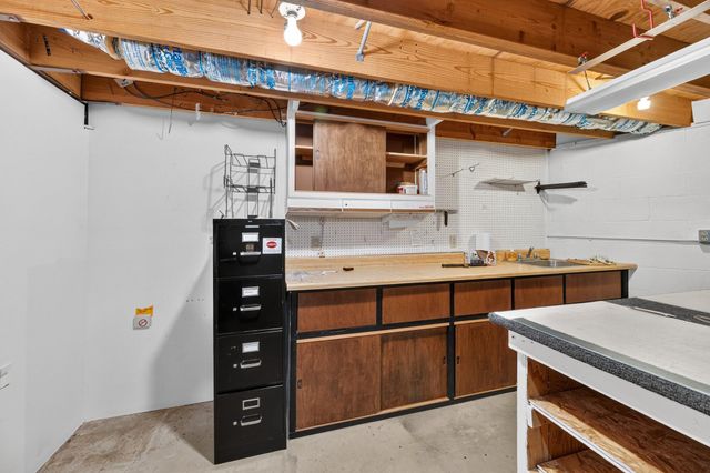50295 St Joseph Street, Paw Paw, MI 49079
