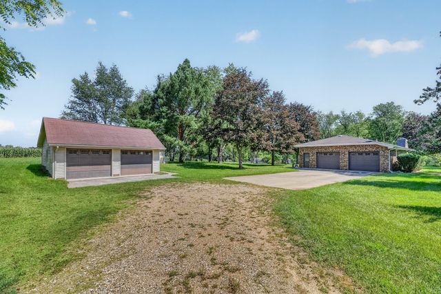 50295 St Joseph Street, Paw Paw, MI 49079