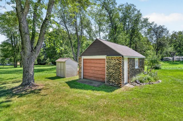 50295 St Joseph Street, Paw Paw, MI 49079