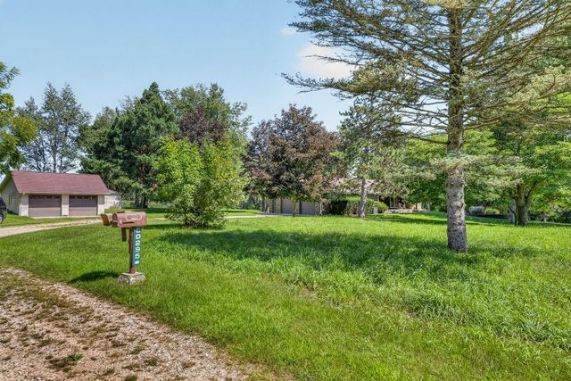50295 St Joseph Street, Paw Paw, MI 49079