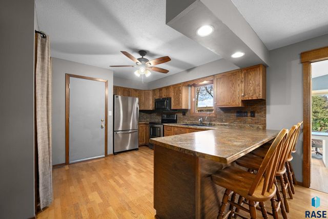 4108 E 23rd St, Sioux Falls, SD 57103