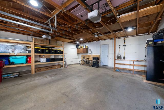 4108 E 23rd St, Sioux Falls, SD 57103
