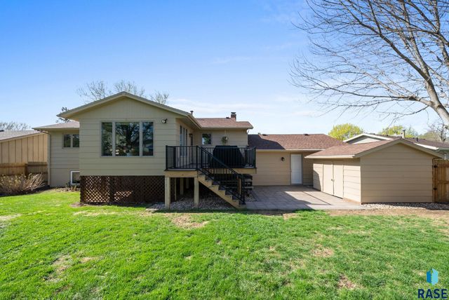 4108 E 23rd St, Sioux Falls, SD 57103