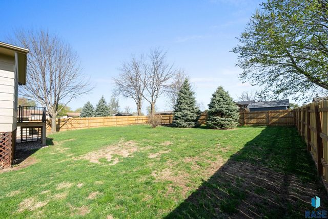 4108 E 23rd St, Sioux Falls, SD 57103