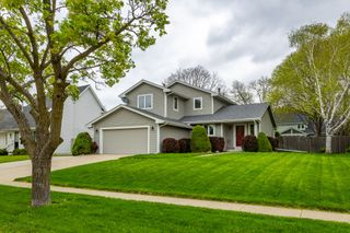 2905 Maple Street, West Des Moines, IA 50265
