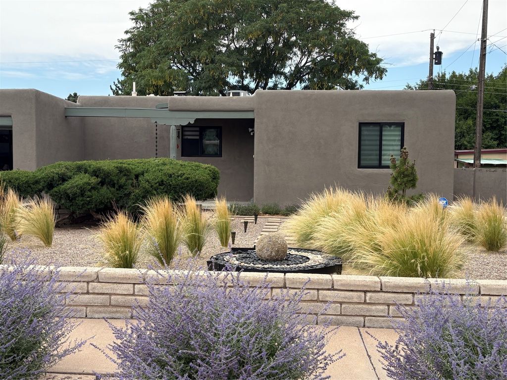 2270 Calle Pulido, Santa Fe, NM 87505