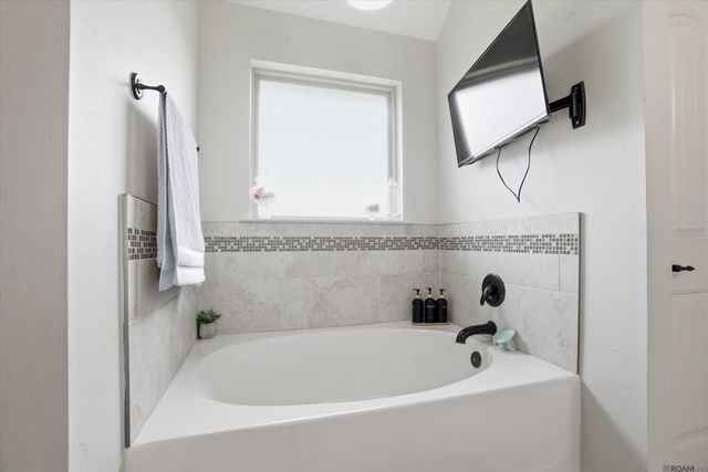 31318 Sweetwater Ridge Dr, Walker, LA 70785