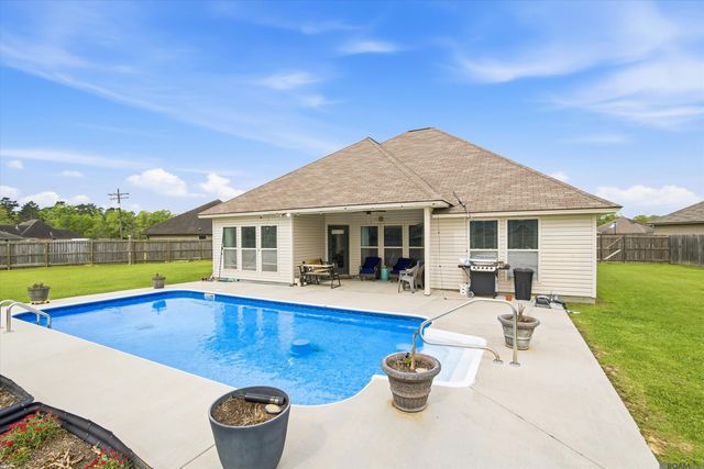 31318 Sweetwater Ridge Dr, Walker, LA 70785