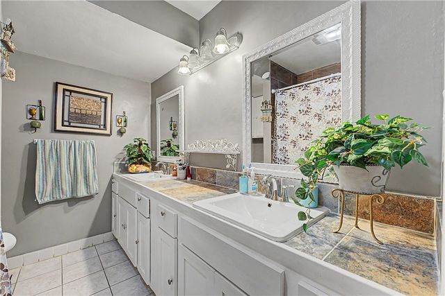 936 S Maxwell, Siloam Springs, AR 72761