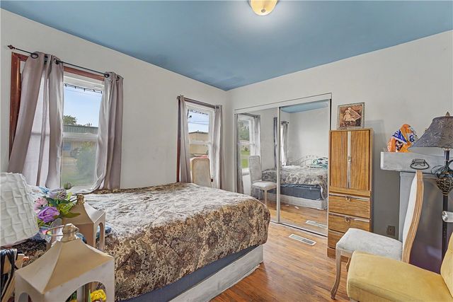 936 S Maxwell, Siloam Springs, AR 72761