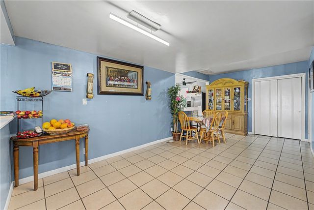 936 S Maxwell, Siloam Springs, AR 72761