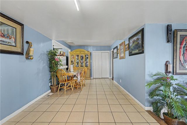 936 S Maxwell, Siloam Springs, AR 72761