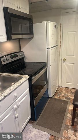 6172 MORNING GLORY RD, Alexandria, VA 22310