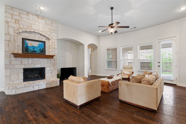 285 Talbot Lane, Sunnyvale, TX 75182