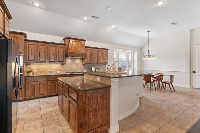 285 Talbot Lane, Sunnyvale, TX 75182