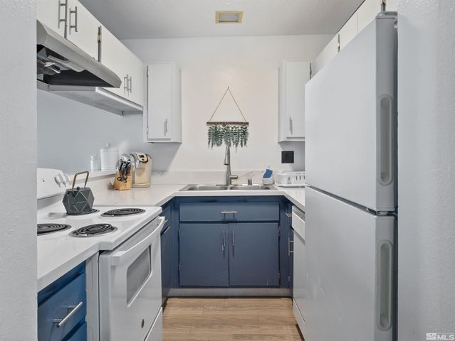 2555 Clear Acre Lane 29-2, Reno, NV 89512