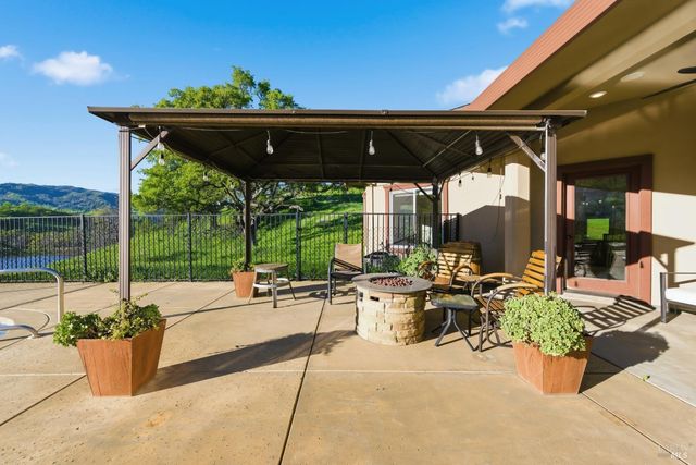 7561 Pleasants Valley Rd, Vacaville, CA 95688