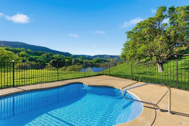 7561 Pleasants Valley Rd, Vacaville, CA 95688