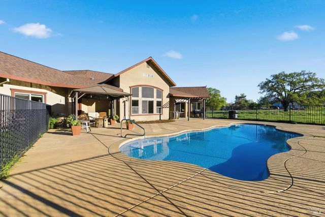 7561 Pleasants Valley Rd, Vacaville, CA 95688