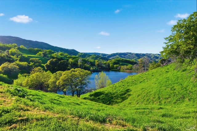 7561 Pleasants Valley Rd, Vacaville, CA 95688