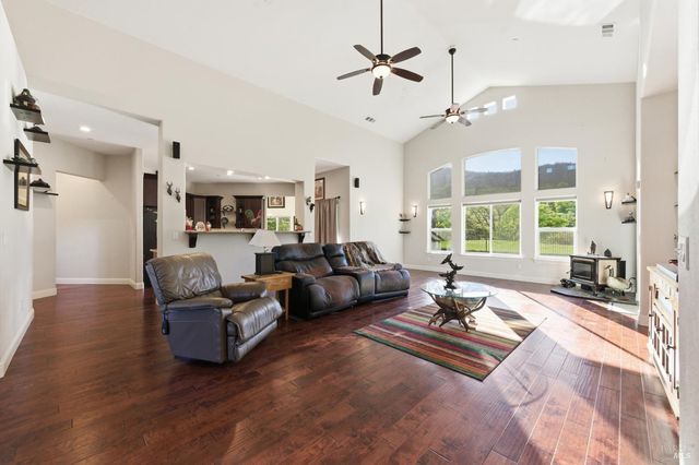 7561 Pleasants Valley Rd, Vacaville, CA 95688