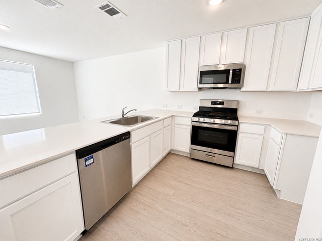6506 Dali Bnd, San Antonio, TX 78263