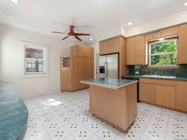 1549 W Huisache Avenue, San Antonio, TX 78201